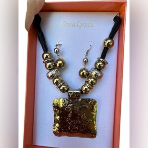 Erica Lyons Gold and Black Necklace Set